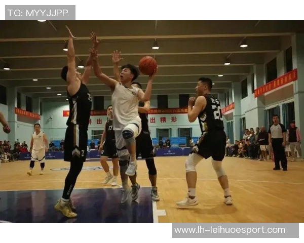 弗拉格盛赞华盛顿全力以赴的拼搏精神与默契合作