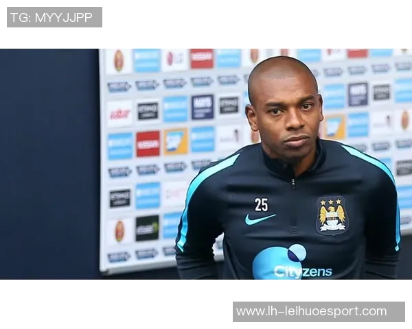 曼城官方向费尔南迪尼奥致敬九年辉煌岁月祝愿未来一切顺利