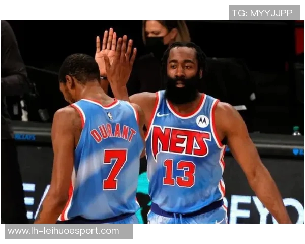 哈登经典跳投瞬间马绍尔背手防守不敢轻举妄动