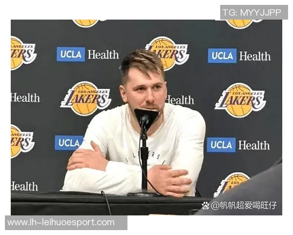 杨毅分析湖人战术选择认为詹姆斯影响东契奇表现宁愿全力支持东契奇