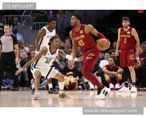 米切尔半场表现低迷仅得15分三分球命中率堪忧状态需提升